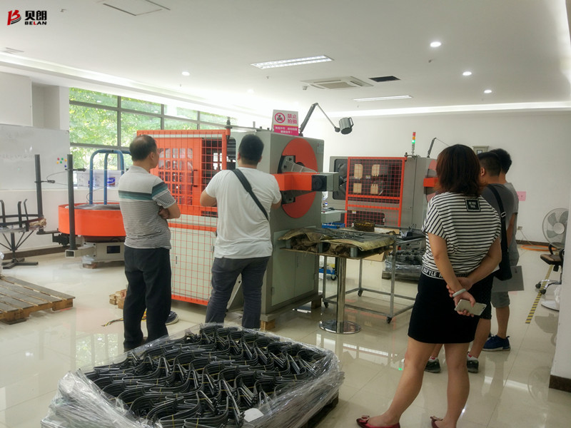 佛山某客戶(hù)參觀貝朗彎線(xiàn)機(jī)械廠(chǎng)家