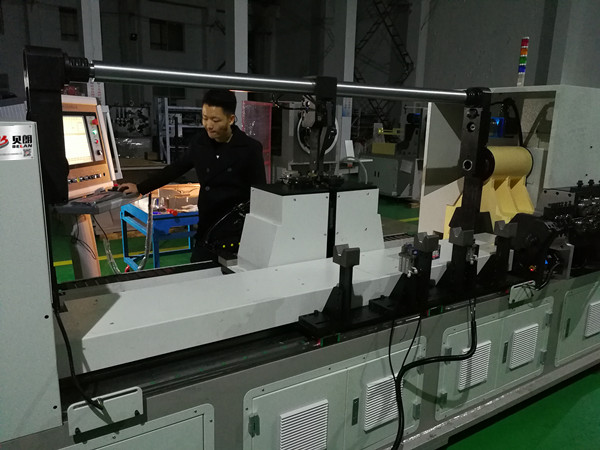 貝朗自動化調(diào)機師在客戶車間 貝朗自動化調(diào)機師在客戶車間